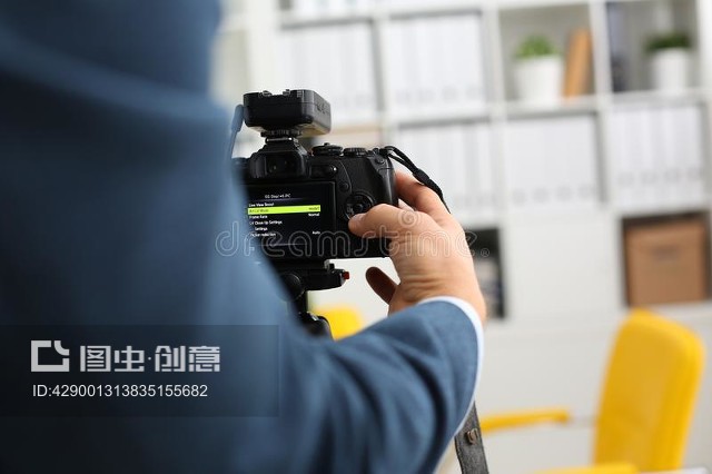 專業攝像服務 西裝革履，細節見證品質